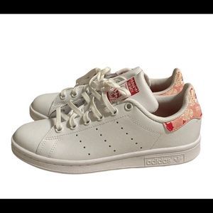 Stan smith j powered pink sz 4 big girls low top sneakers